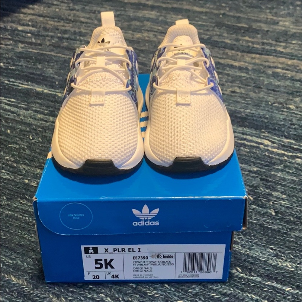 Adidas sneakers size 5 toddler